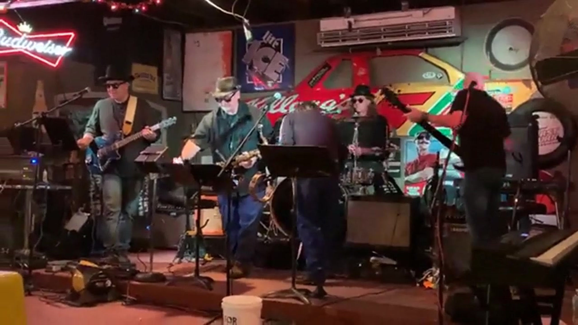 HornLand Live @ First Turn